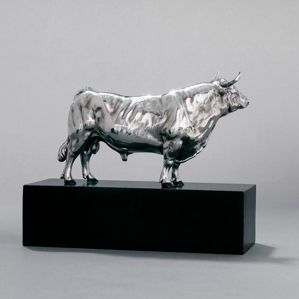White Park Bull (Ash Nik-Nak - Miniature, Silver) by John Michael